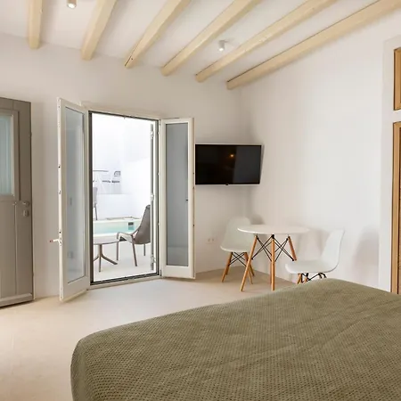 Cycladic * Naousa (Paros)