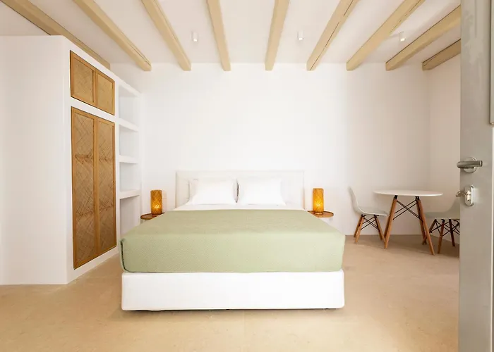 Cycladic * Νάουσα